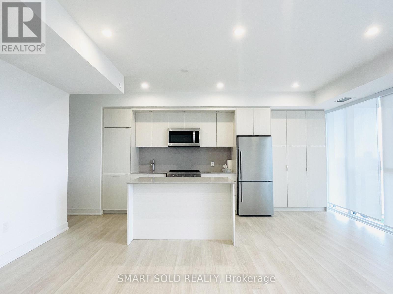 2407 - 30 Inn On The Park Drive, Toronto, Ontario  M3C 0P7 - Photo 6 - C12685598