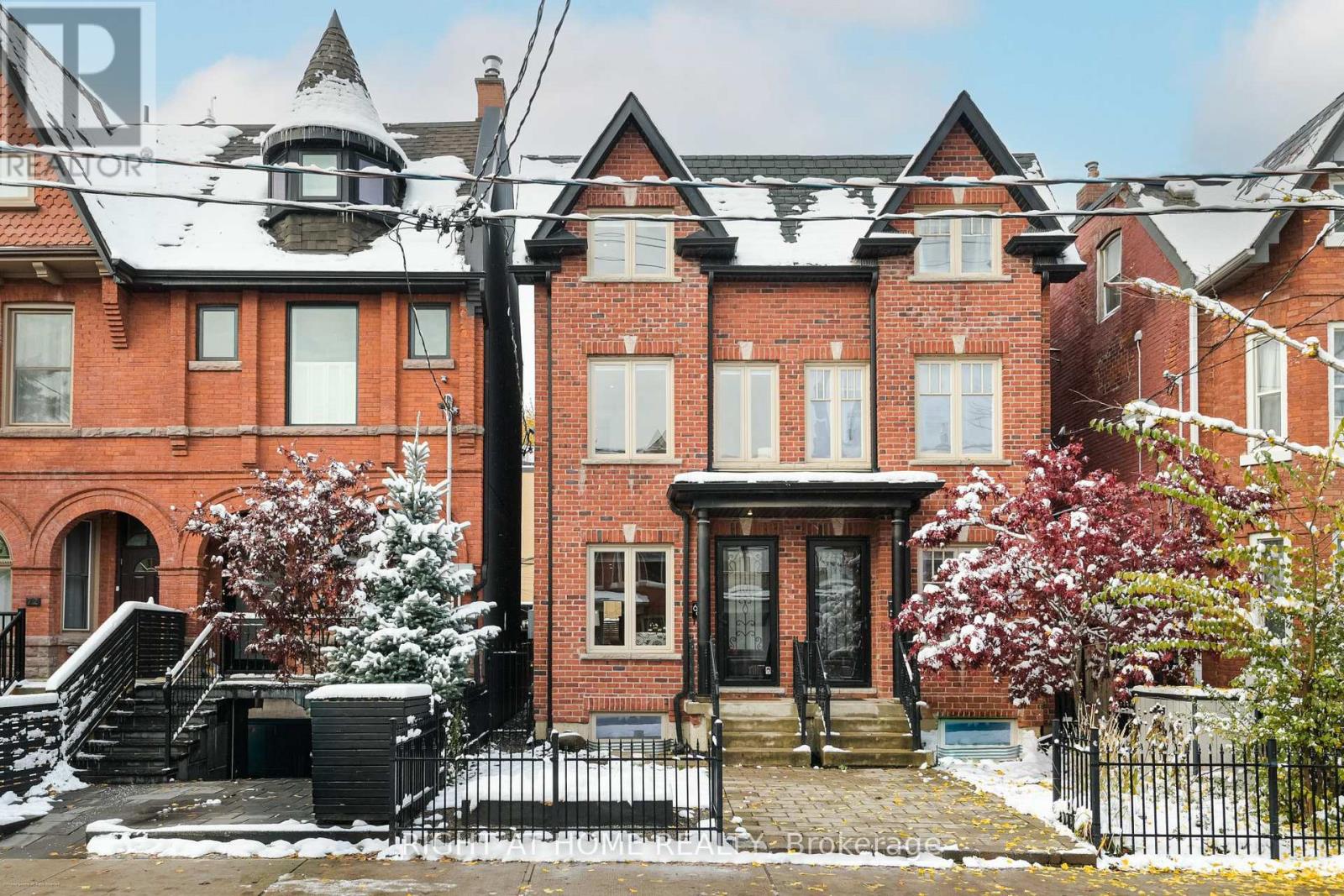 68a Oxford Street, Toronto (Kensington-Chinatown), Ontario  M5T 1P1 - Photo 1 - C12685608