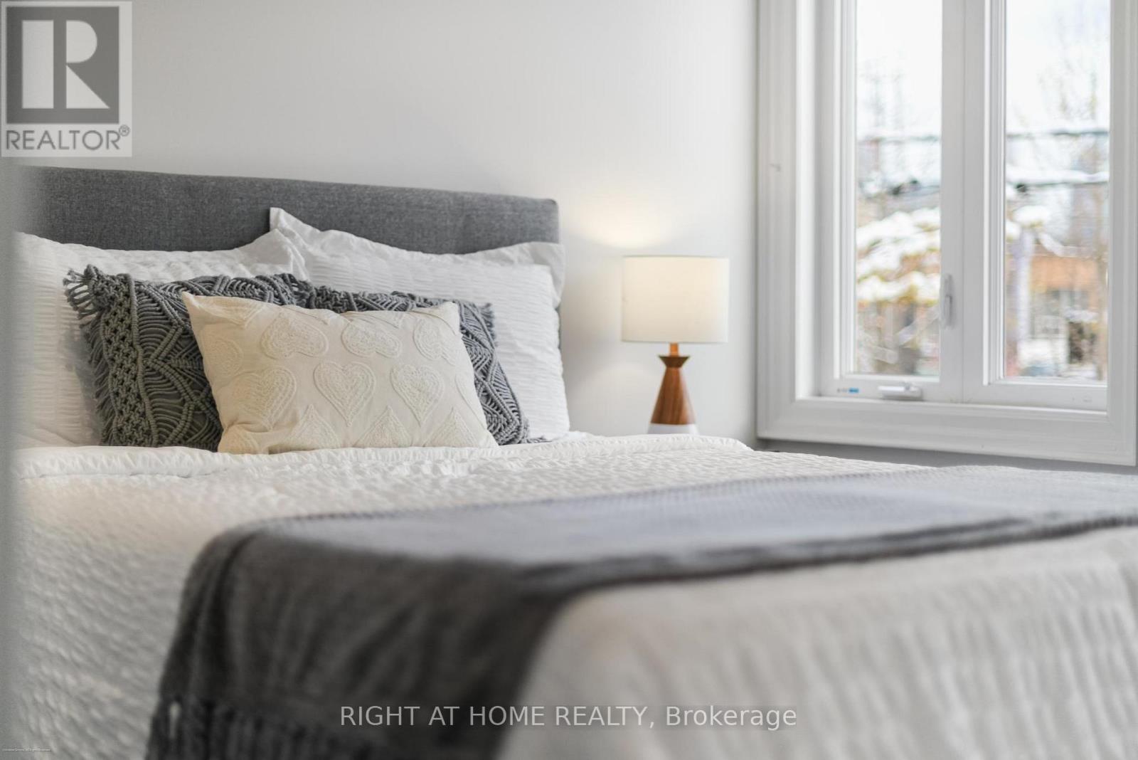 68a Oxford Street, Toronto (Kensington-Chinatown), Ontario  M5T 1P1 - Photo 12 - C12685608