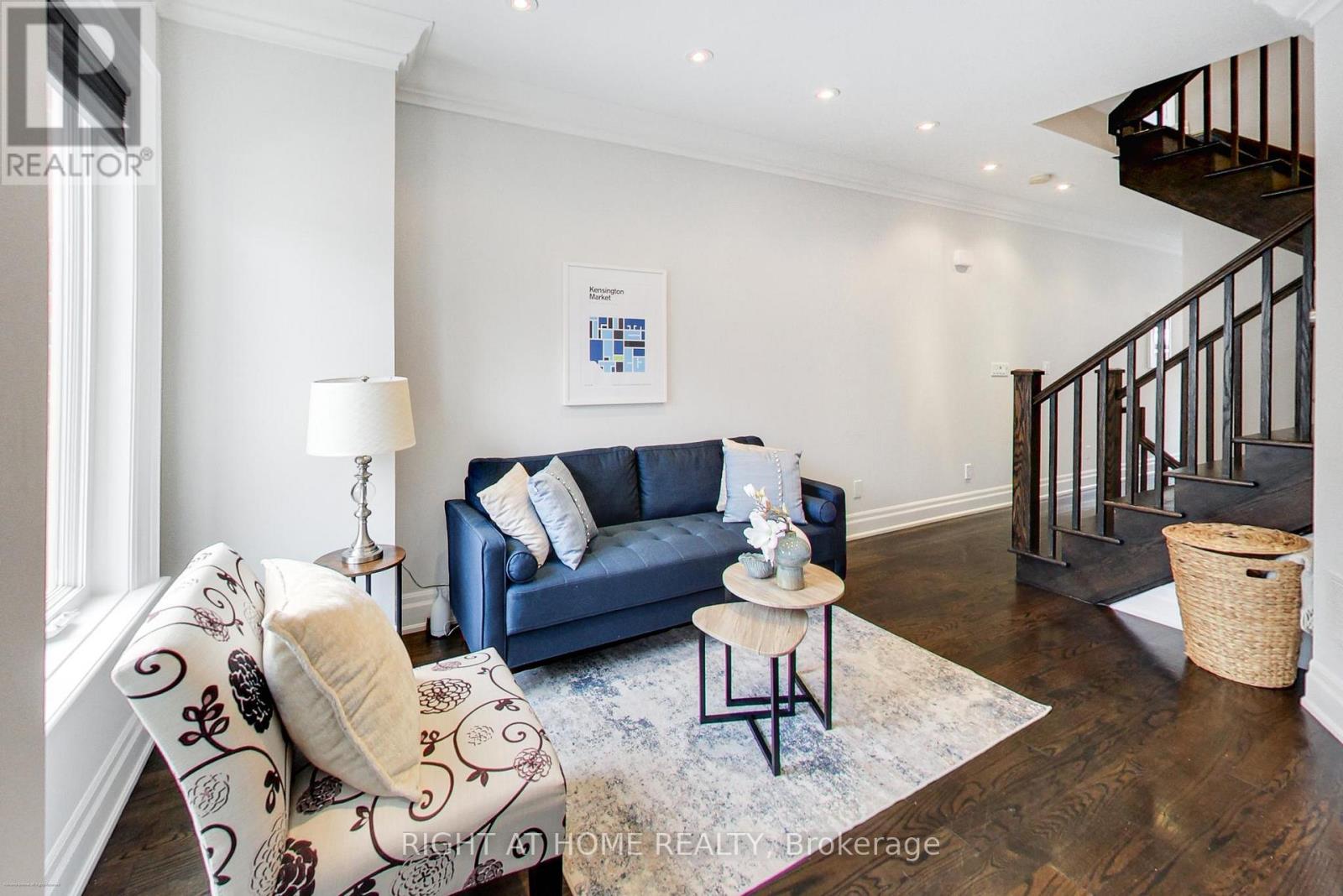 68a Oxford Street, Toronto (Kensington-Chinatown), Ontario  M5T 1P1 - Photo 2 - C12685608