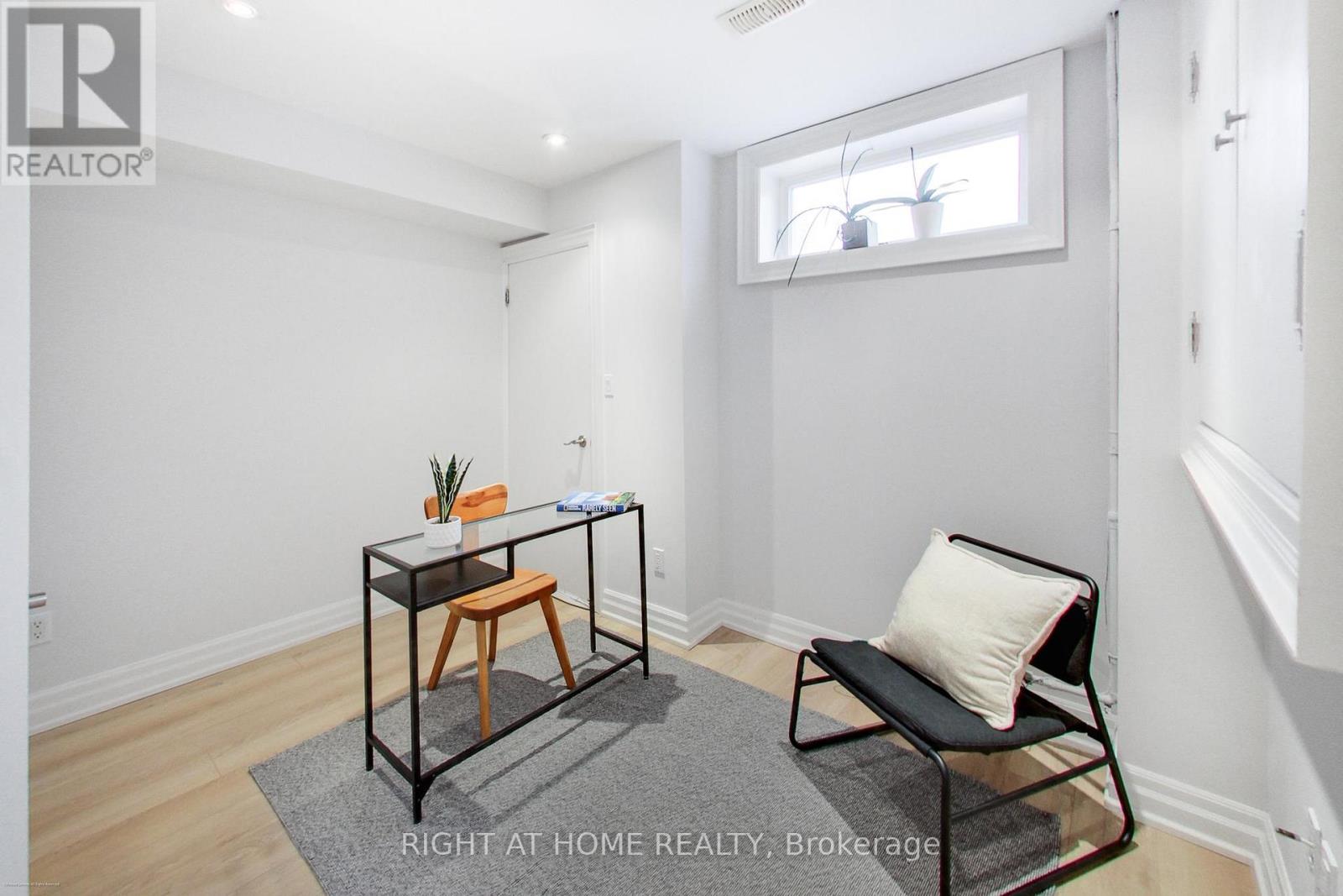 68a Oxford Street, Toronto (Kensington-Chinatown), Ontario  M5T 1P1 - Photo 24 - C12685608