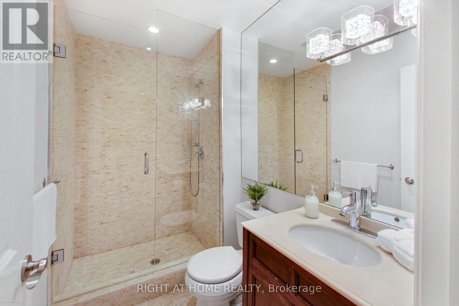 68a Oxford Street, Toronto (Kensington-Chinatown), Ontario  M5T 1P1 - Photo 26 - C12685608