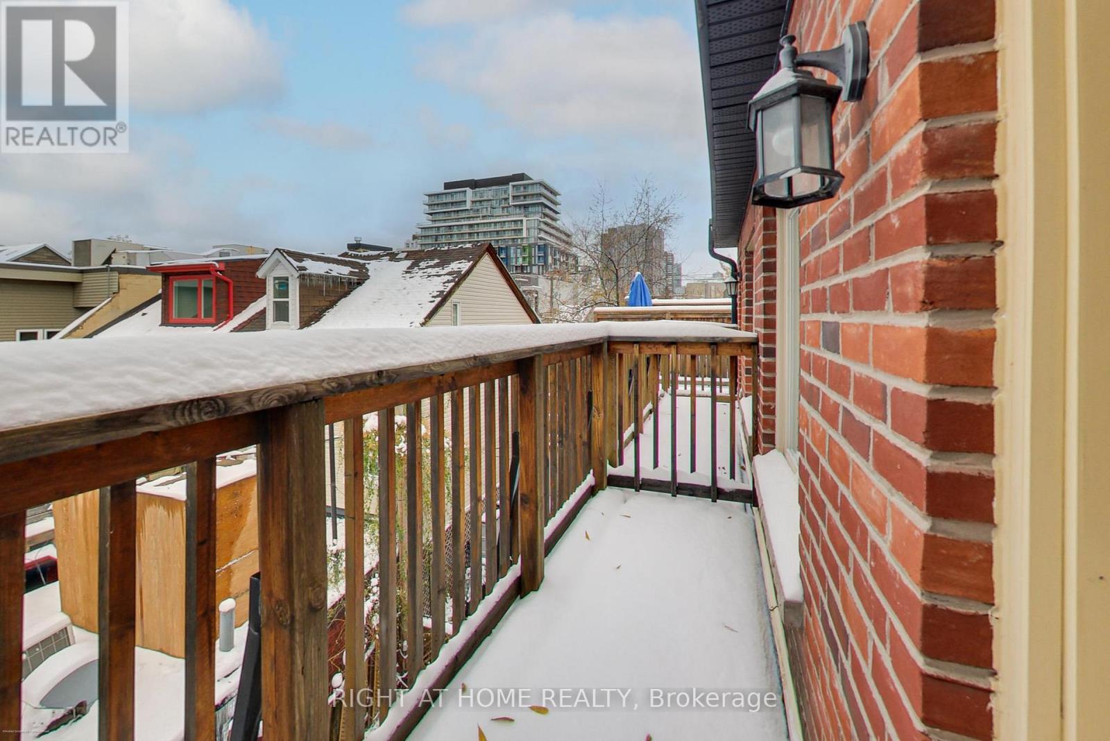 68a Oxford Street, Toronto (Kensington-Chinatown), Ontario  M5T 1P1 - Photo 27 - C12685608