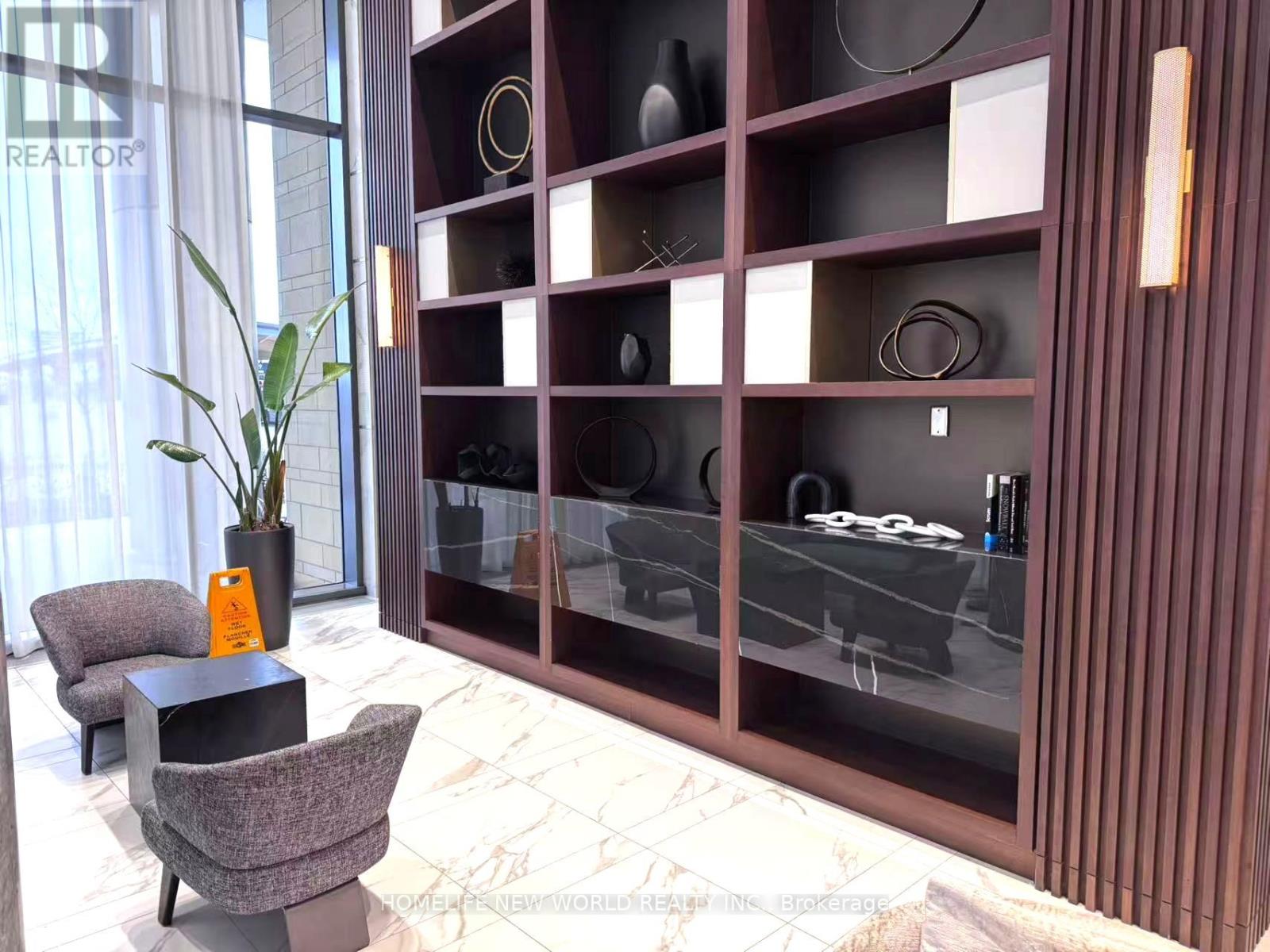 608 - 950 Portage Parkway, Vaughan, Ontario  L4K 0J7 - Photo 2 - N12685594