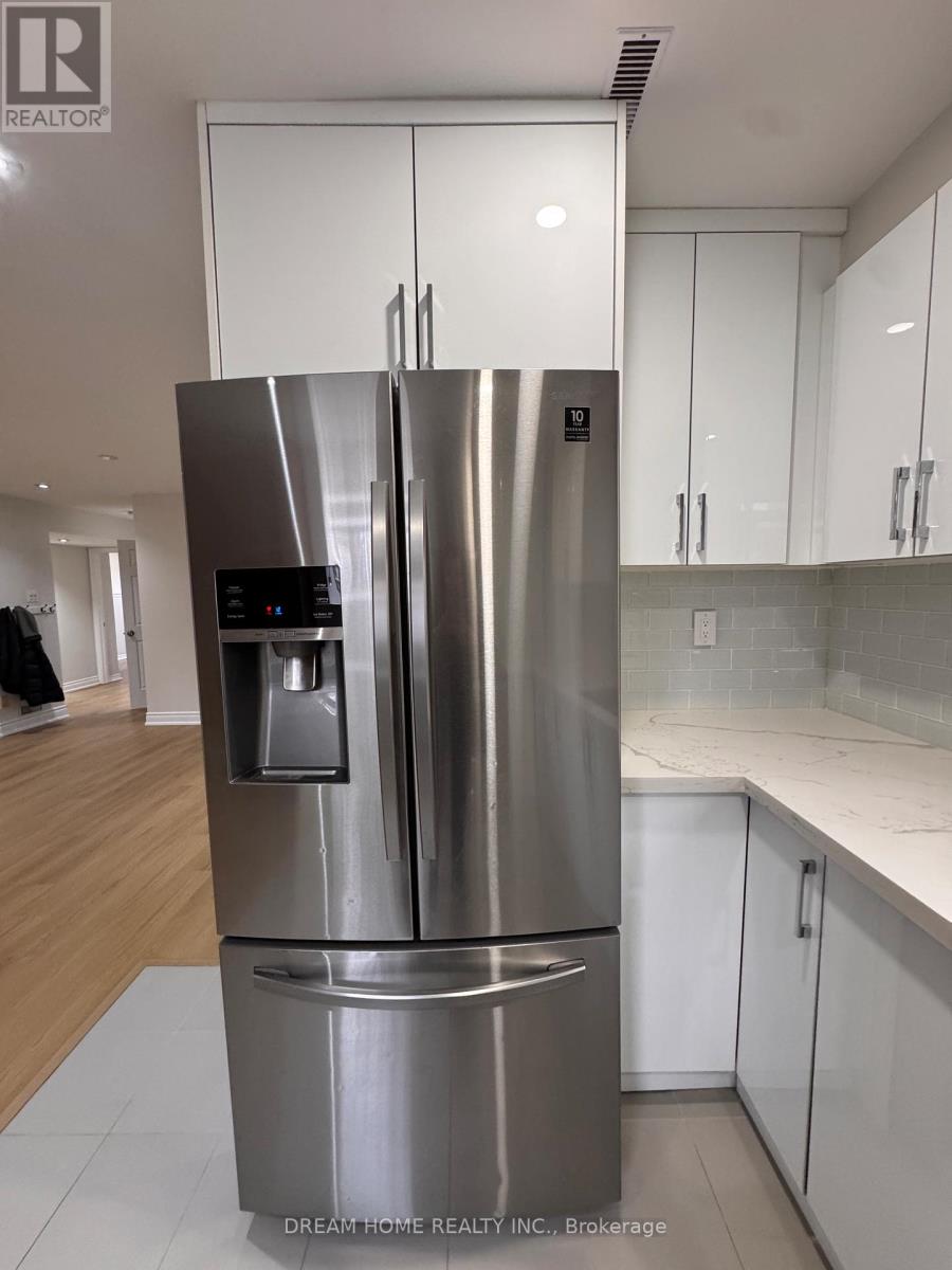 Lower - 2838 Kingsberry Crescent, Mississauga, Ontario  L5B 2K9 - Photo 11 - W12685600