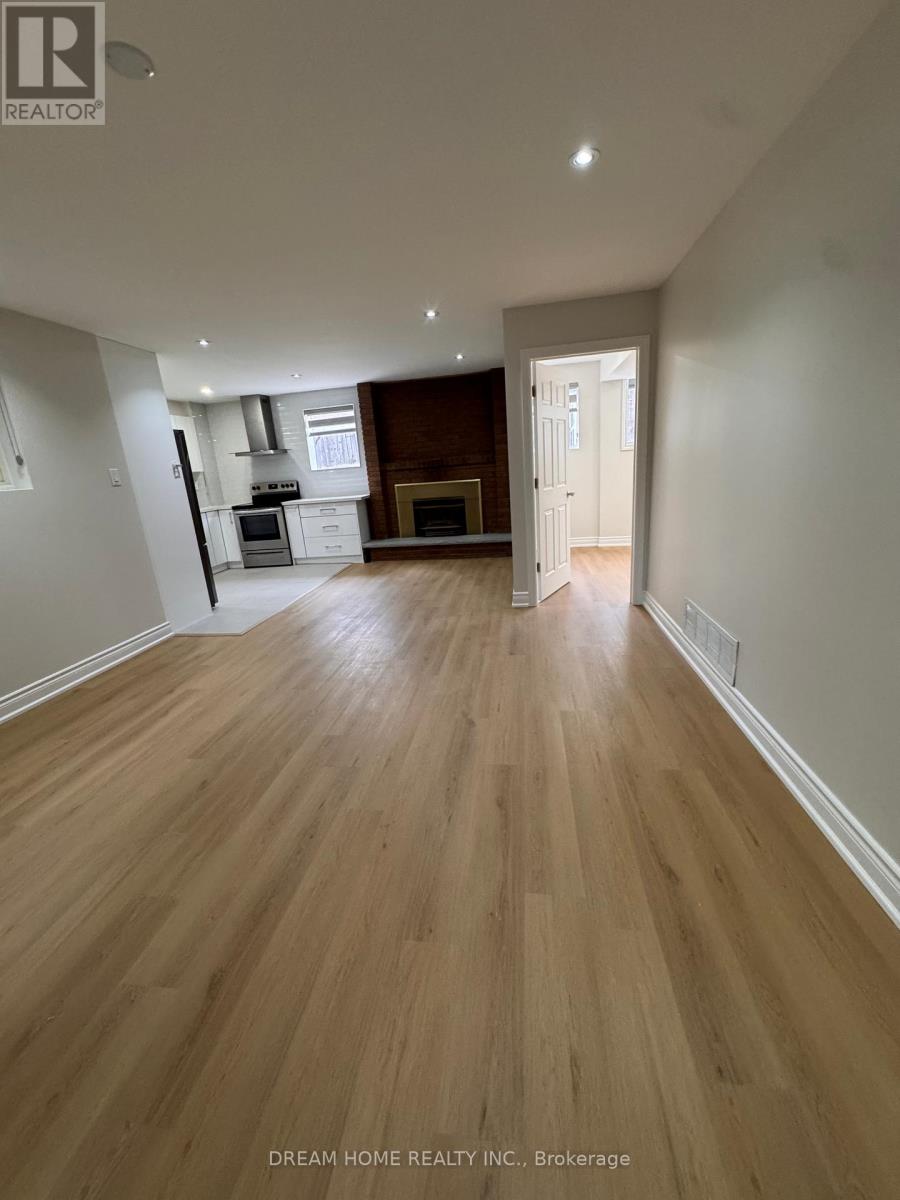 Lower - 2838 Kingsberry Crescent, Mississauga, Ontario  L5B 2K9 - Photo 4 - W12685600