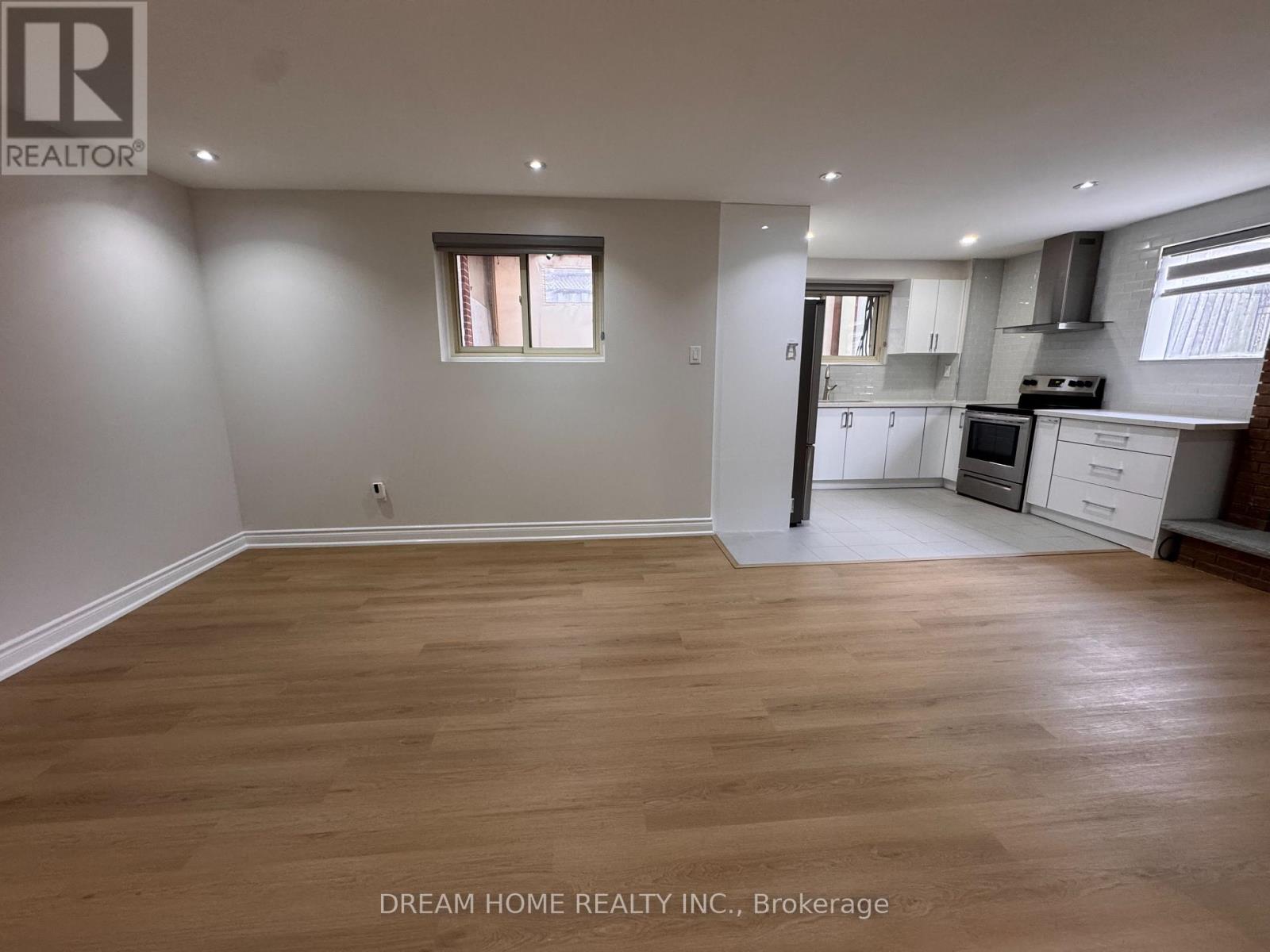 Lower - 2838 Kingsberry Crescent, Mississauga, Ontario  L5B 2K9 - Photo 5 - W12685600