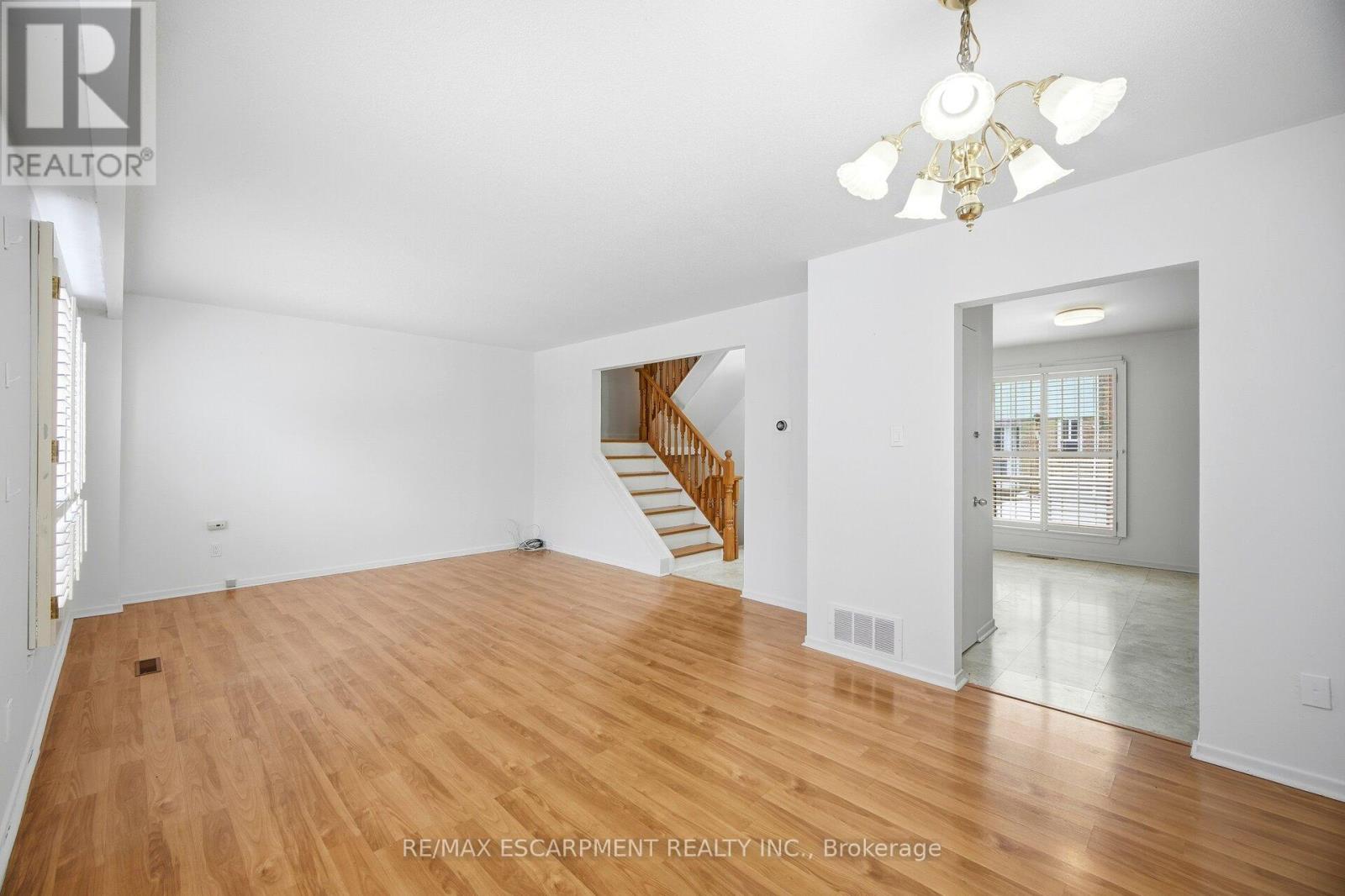 24 - 25 Gosford Boulevard, Toronto (Black Creek), Ontario  M3N 2G7 - Photo 10 - W12685602