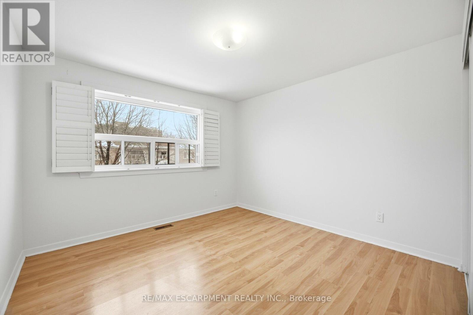 24 - 25 Gosford Boulevard, Toronto (Black Creek), Ontario  M3N 2G7 - Photo 22 - W12685602