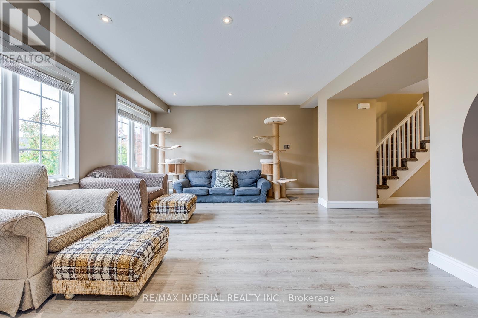 25 - 7 Southside Place, Hamilton (Mountview), Ontario  L9C 7W6 - Photo 16 - X12685610