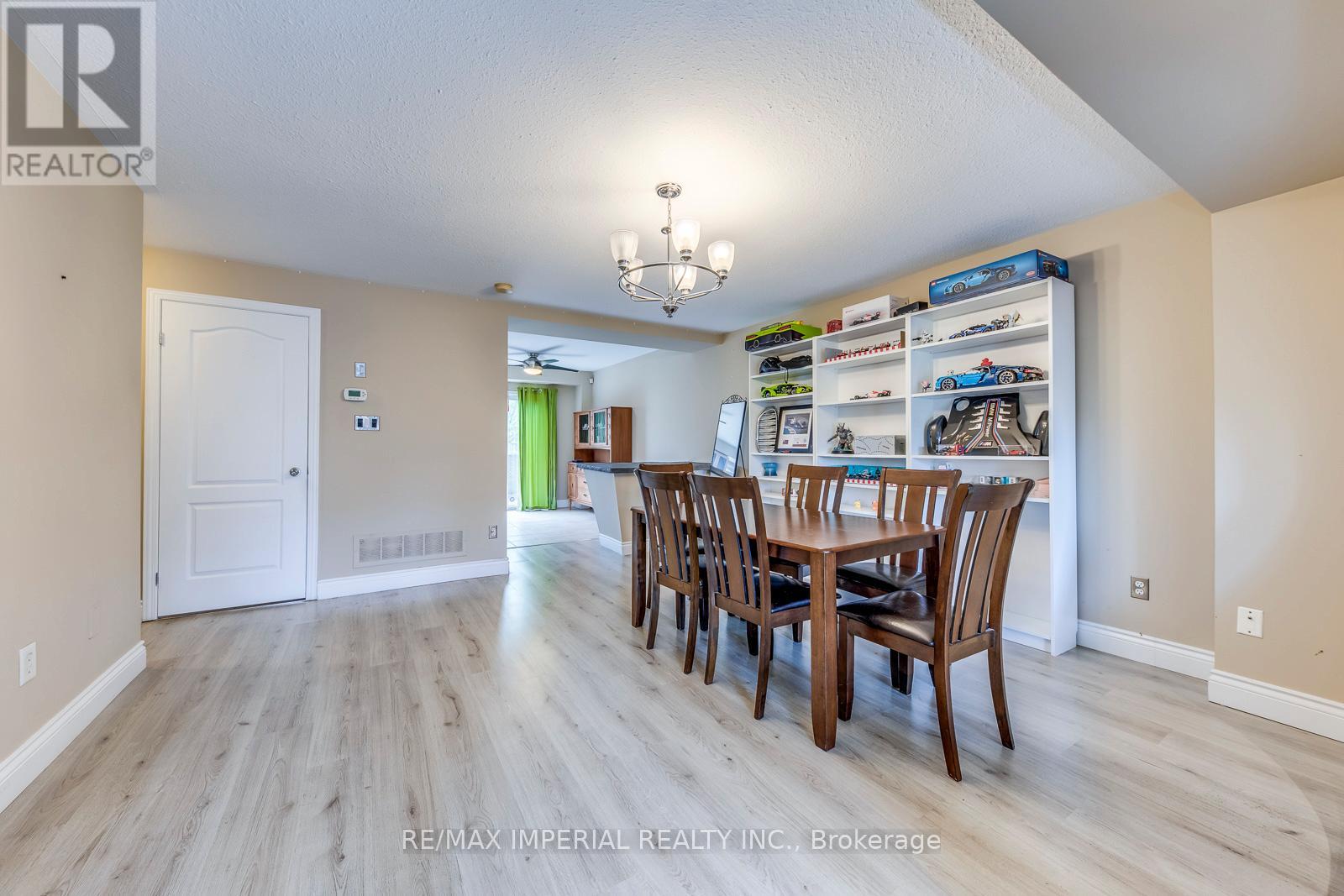 25 - 7 Southside Place, Hamilton (Mountview), Ontario  L9C 7W6 - Photo 19 - X12685610