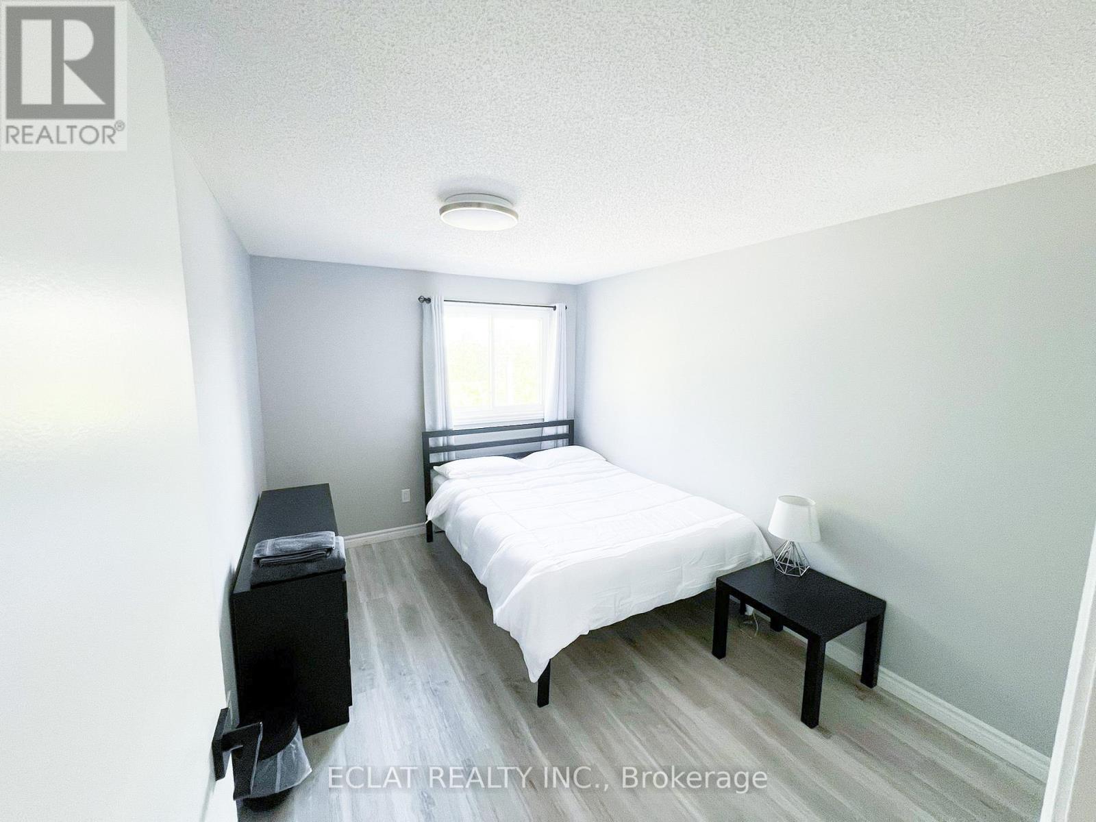 304 - 30 Bridge Street, Kitchener, Ontario  N2K 1K4 - Photo 12 - X12685626