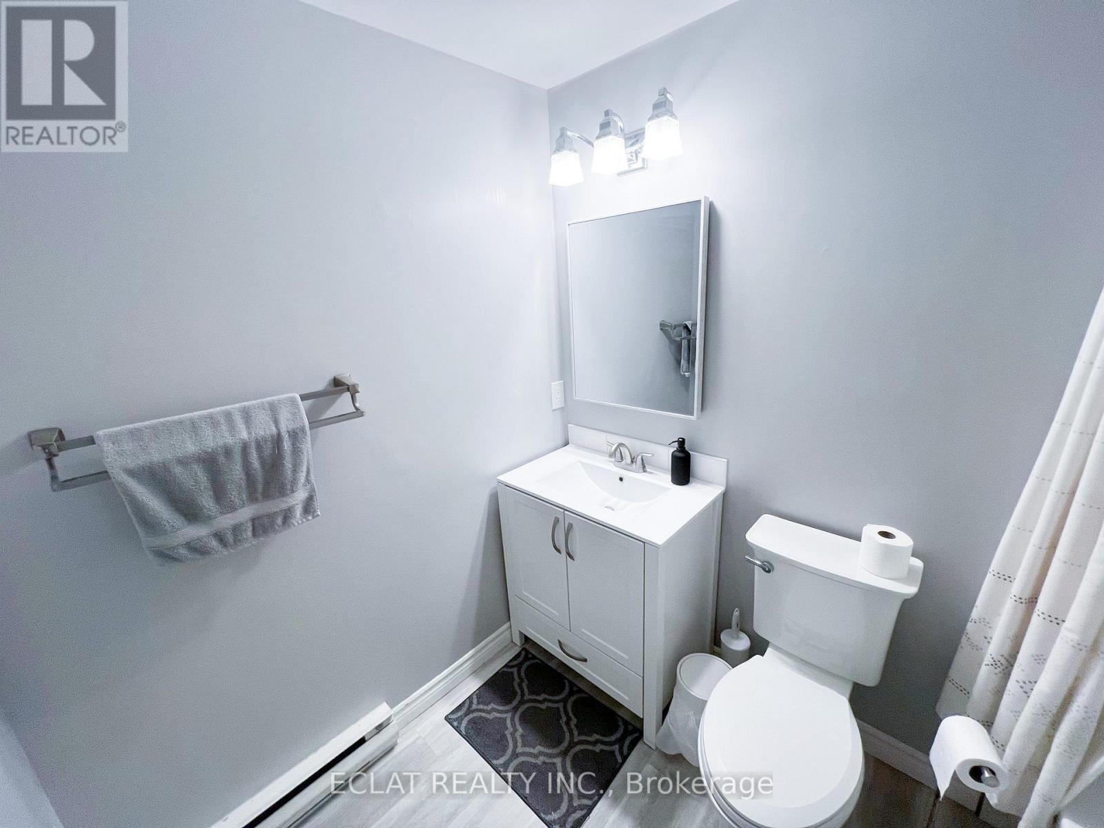 304 - 30 Bridge Street, Kitchener, Ontario  N2K 1K4 - Photo 5 - X12685626