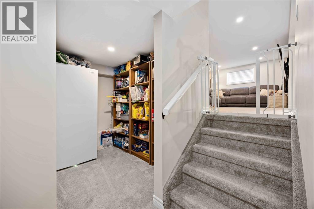 576 Front Street, Plympton-Wyoming, Ontario  N0N 1T0 - Photo 33 - 26000753