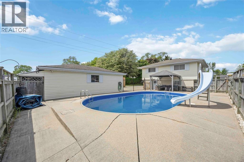 576 Front Street, Plympton-Wyoming, Ontario  N0N 1T0 - Photo 38 - 26000753