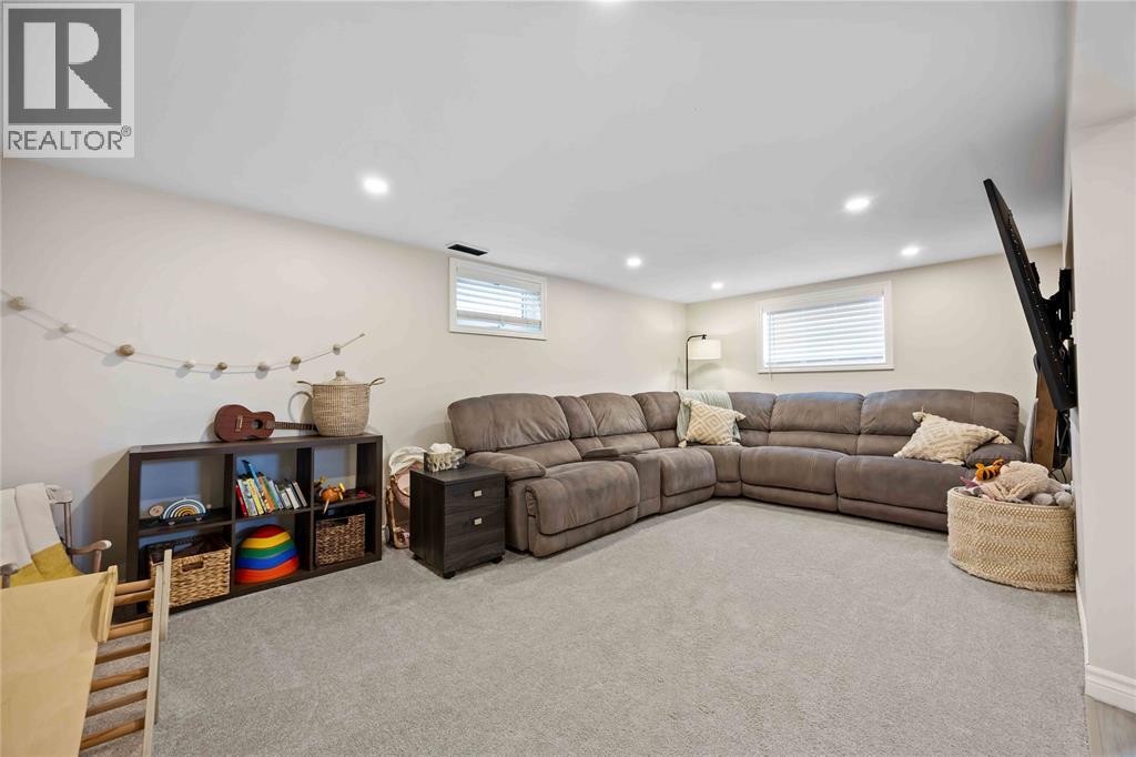 576 Front Street, Plympton-Wyoming, Ontario  N0N 1T0 - Photo 25 - 26000753