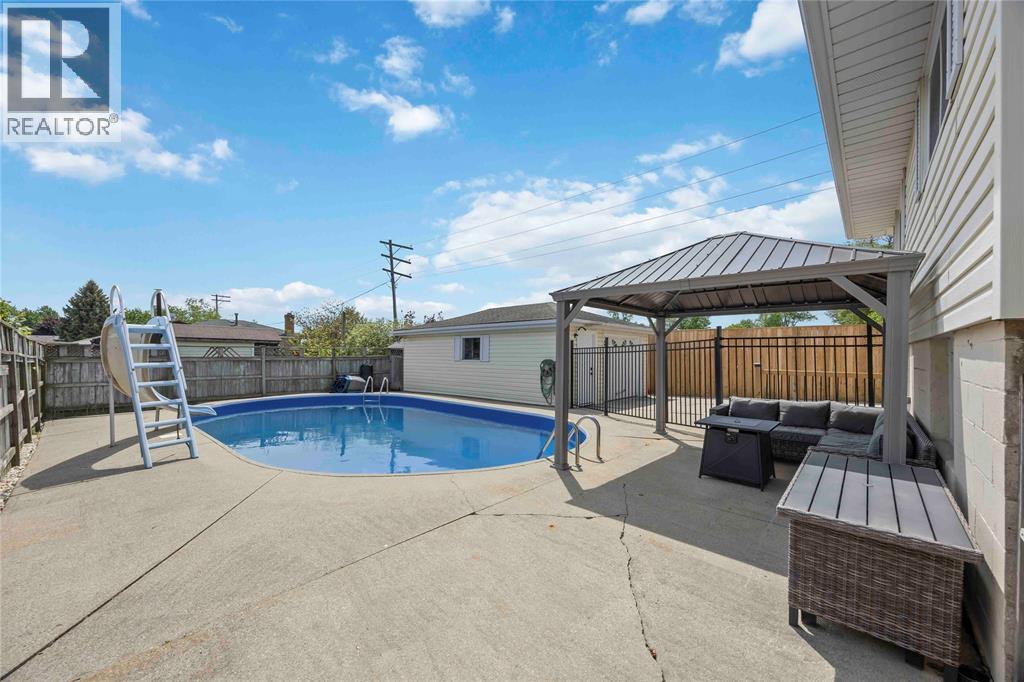 576 Front Street, Plympton-Wyoming, Ontario  N0N 1T0 - Photo 37 - 26000753