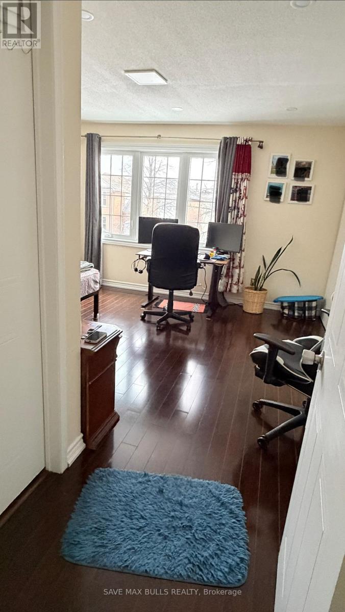 29 Softneedle Avenue, Brampton, Ontario  L6R 1K8 - Photo 12 - W12684416