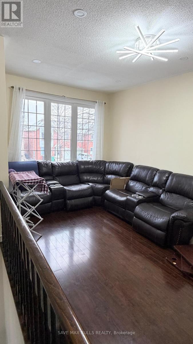 29 Softneedle Avenue, Brampton, Ontario  L6R 1K8 - Photo 10 - W12684416