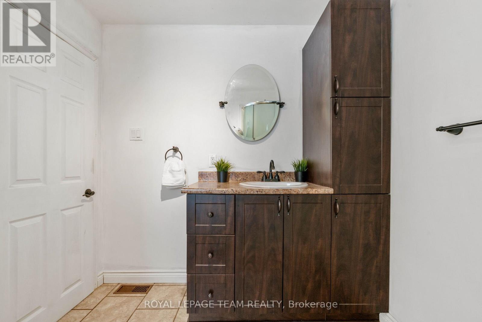 3542 Beckstead Road, South Dundas, Ontario  K0C 1H0 - Photo 30 - X12685638