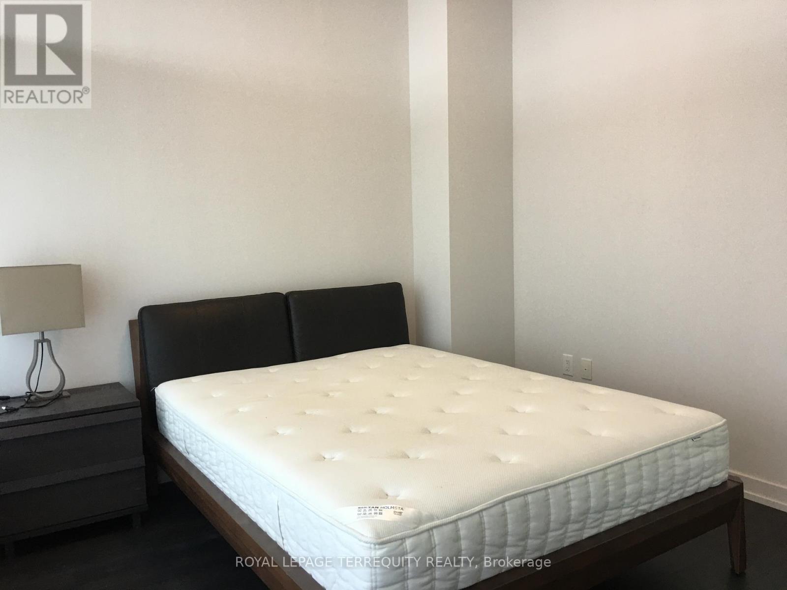 P101 - 426 University Avenue, Toronto, Ontario  M5G 1S9 - Photo 16 - C12681530