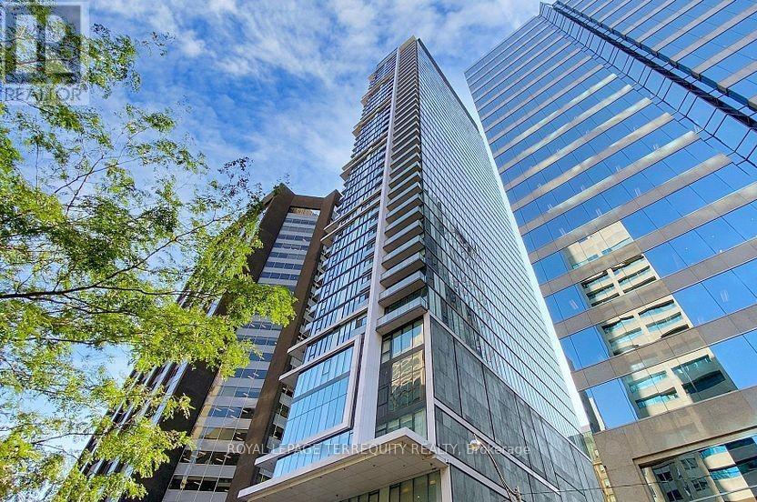 P101 - 426 University Avenue, Toronto, Ontario  M5G 1S9 - Photo 22 - C12681530