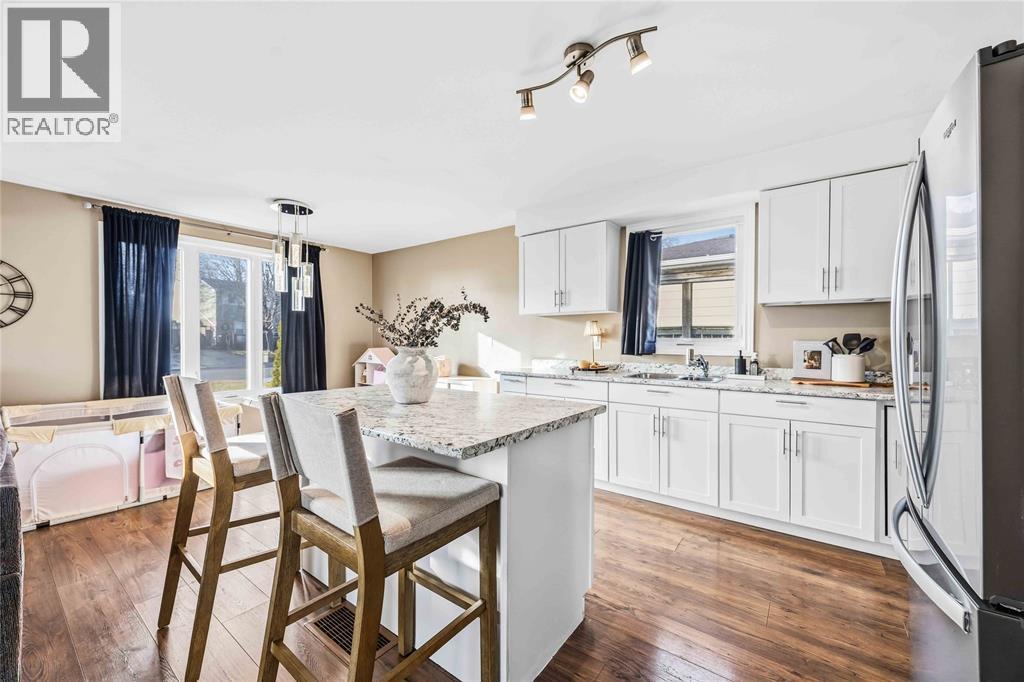 1178 Overlea Crescent, Sarnia, Ontario  N7S 4E7 - Photo 7 - 26000074