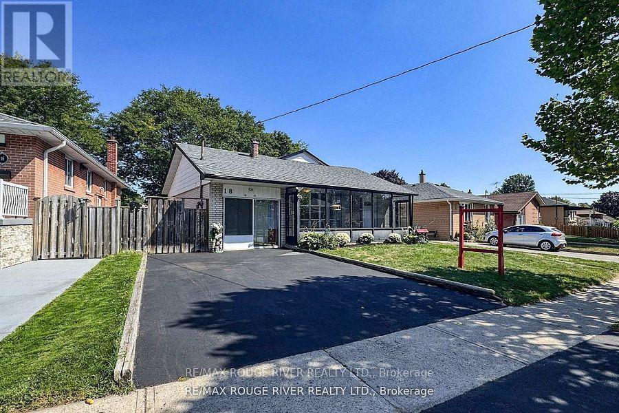 18 Darlingside Drive, Toronto, Ontario  M1E 3N8 - Photo 2 - E12685038