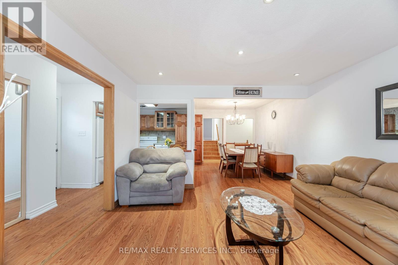 6 Glenmore Crescent, Brampton, Ontario  L6S 1H8 - Photo 10 - W12685640