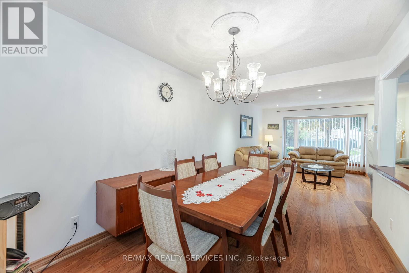 6 Glenmore Crescent, Brampton, Ontario  L6S 1H8 - Photo 12 - W12685640