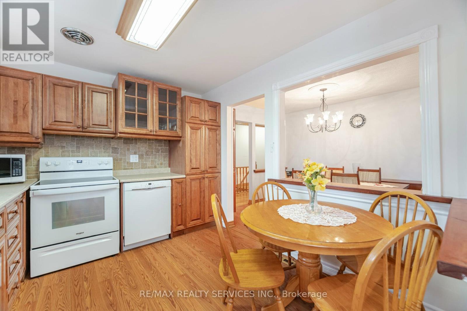 6 Glenmore Crescent, Brampton, Ontario  L6S 1H8 - Photo 15 - W12685640