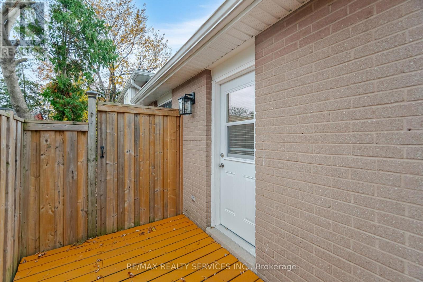 6 Glenmore Crescent, Brampton, Ontario  L6S 1H8 - Photo 35 - W12685640