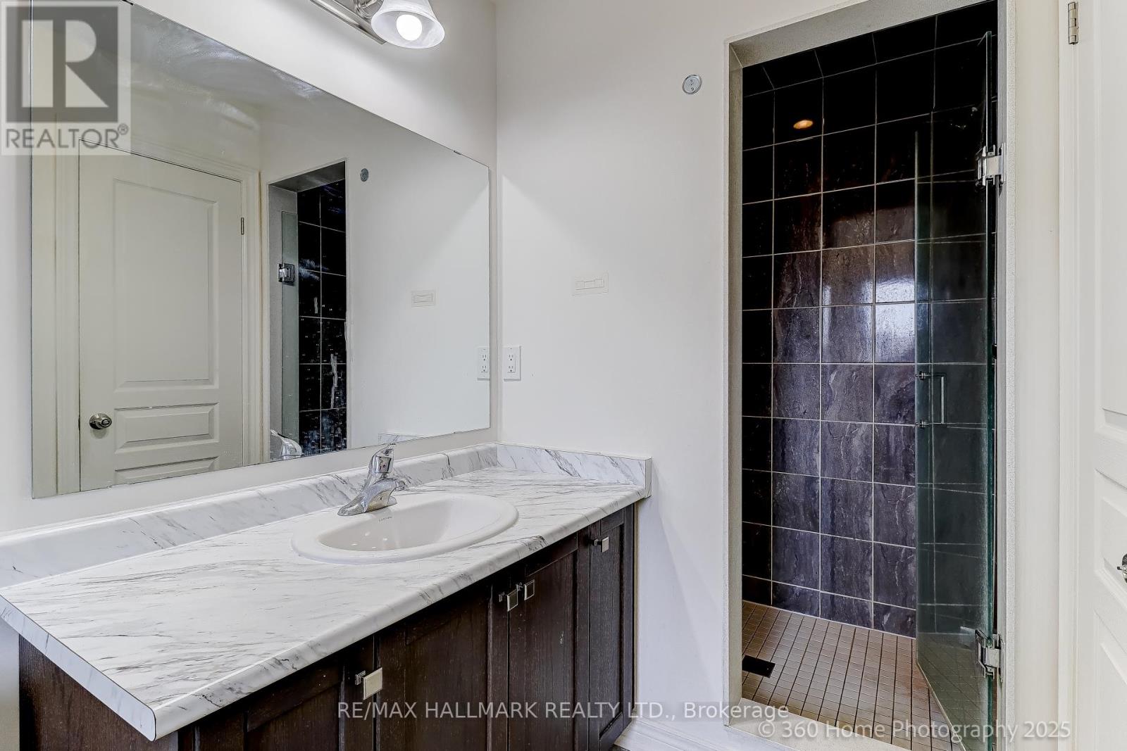 6 Aspen Hills Road, Brampton (Credit Valley), Ontario  L6Y 6E3 - Photo 13 - W12685652