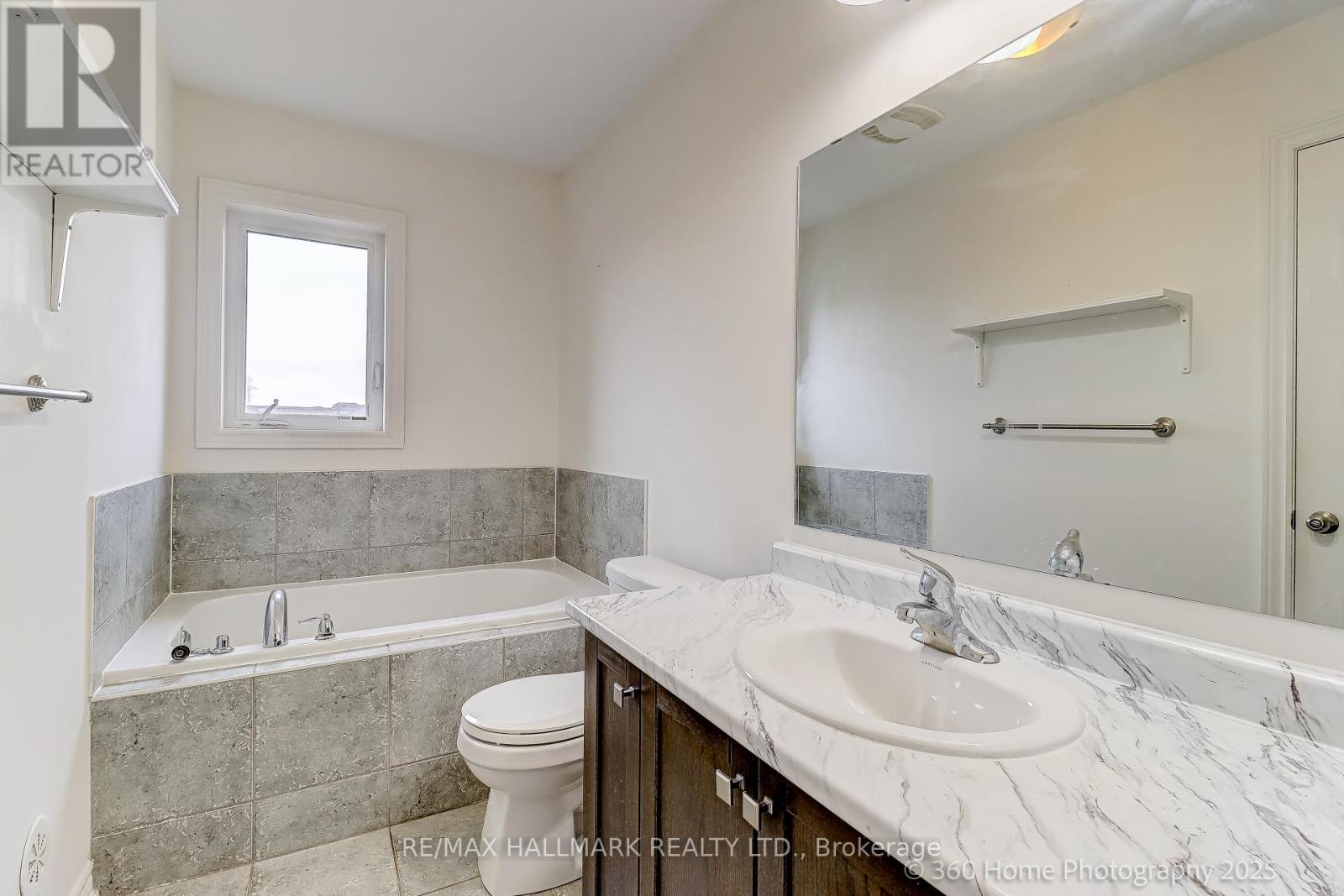 6 Aspen Hills Road, Brampton (Credit Valley), Ontario  L6Y 6E3 - Photo 14 - W12685652