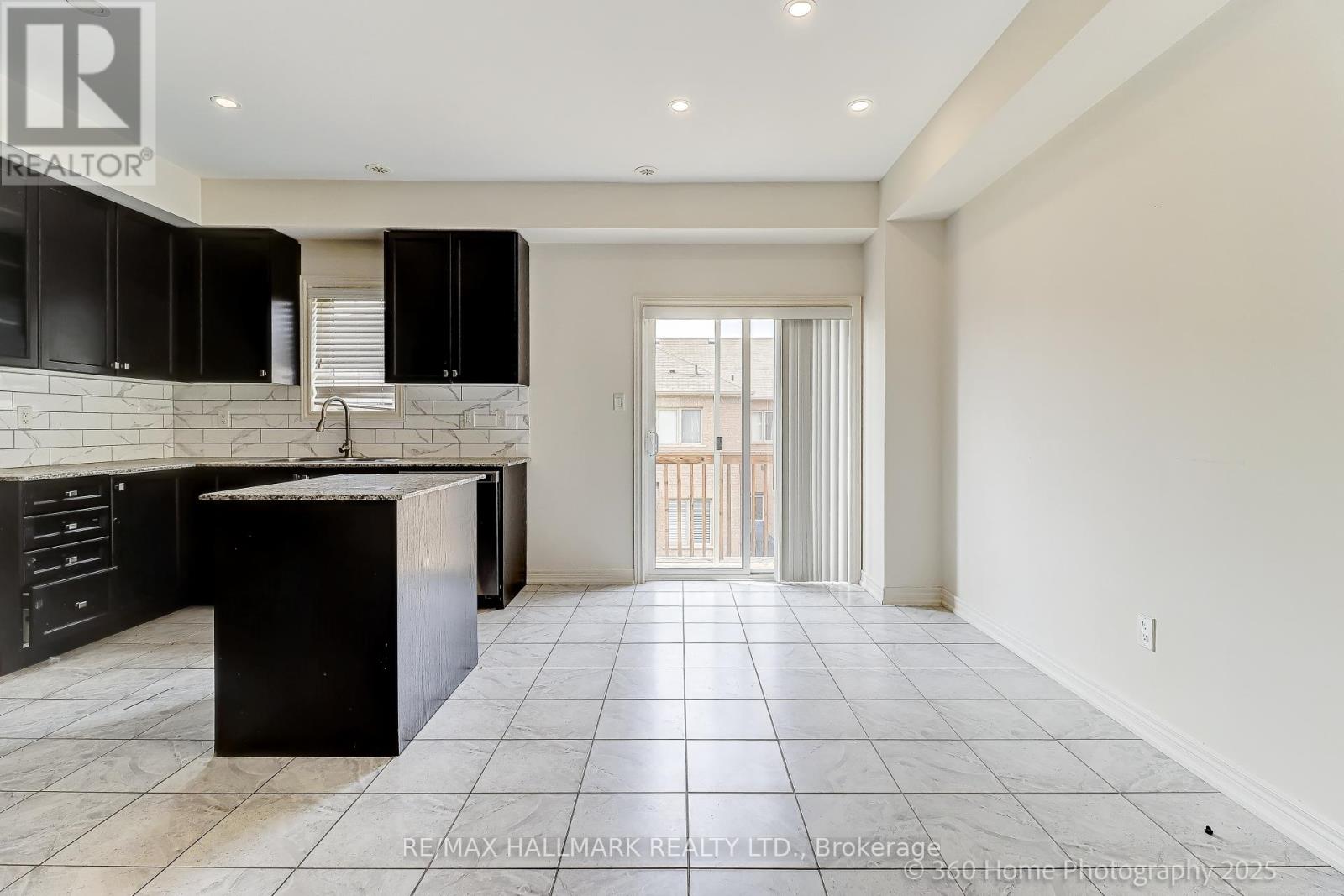 6 Aspen Hills Road, Brampton (Credit Valley), Ontario  L6Y 6E3 - Photo 19 - W12685652