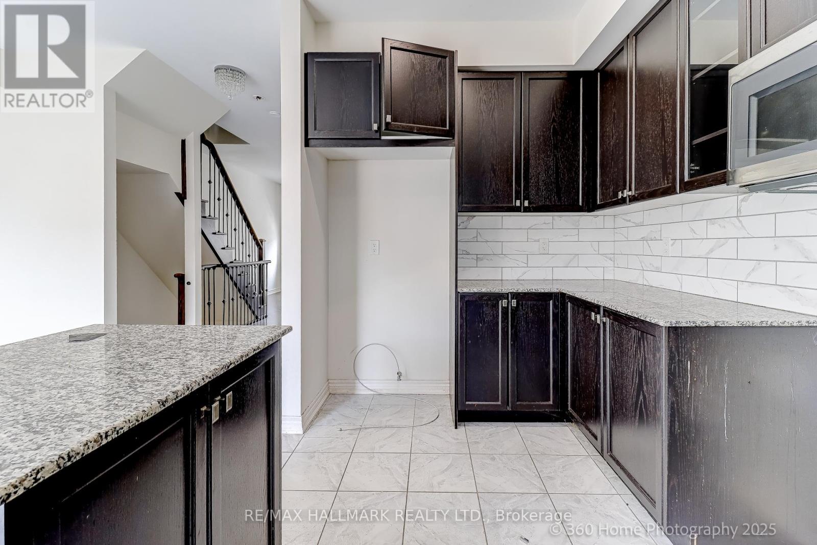 6 Aspen Hills Road, Brampton (Credit Valley), Ontario  L6Y 6E3 - Photo 23 - W12685652