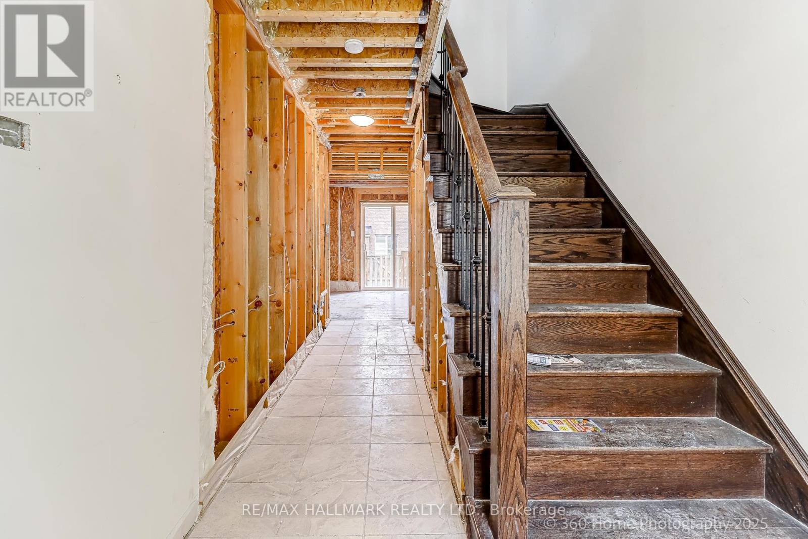 6 Aspen Hills Road, Brampton (Credit Valley), Ontario  L6Y 6E3 - Photo 28 - W12685652