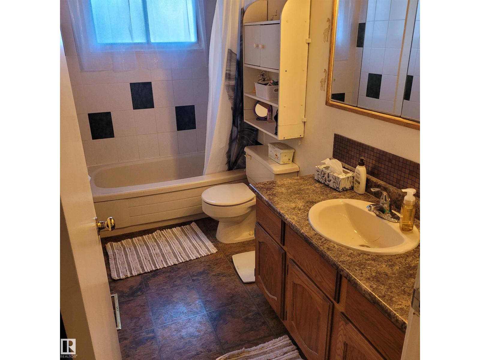 11212 134 Av Nw, Edmonton, Alberta  T5E 1K5 - Photo 13 - E4466704