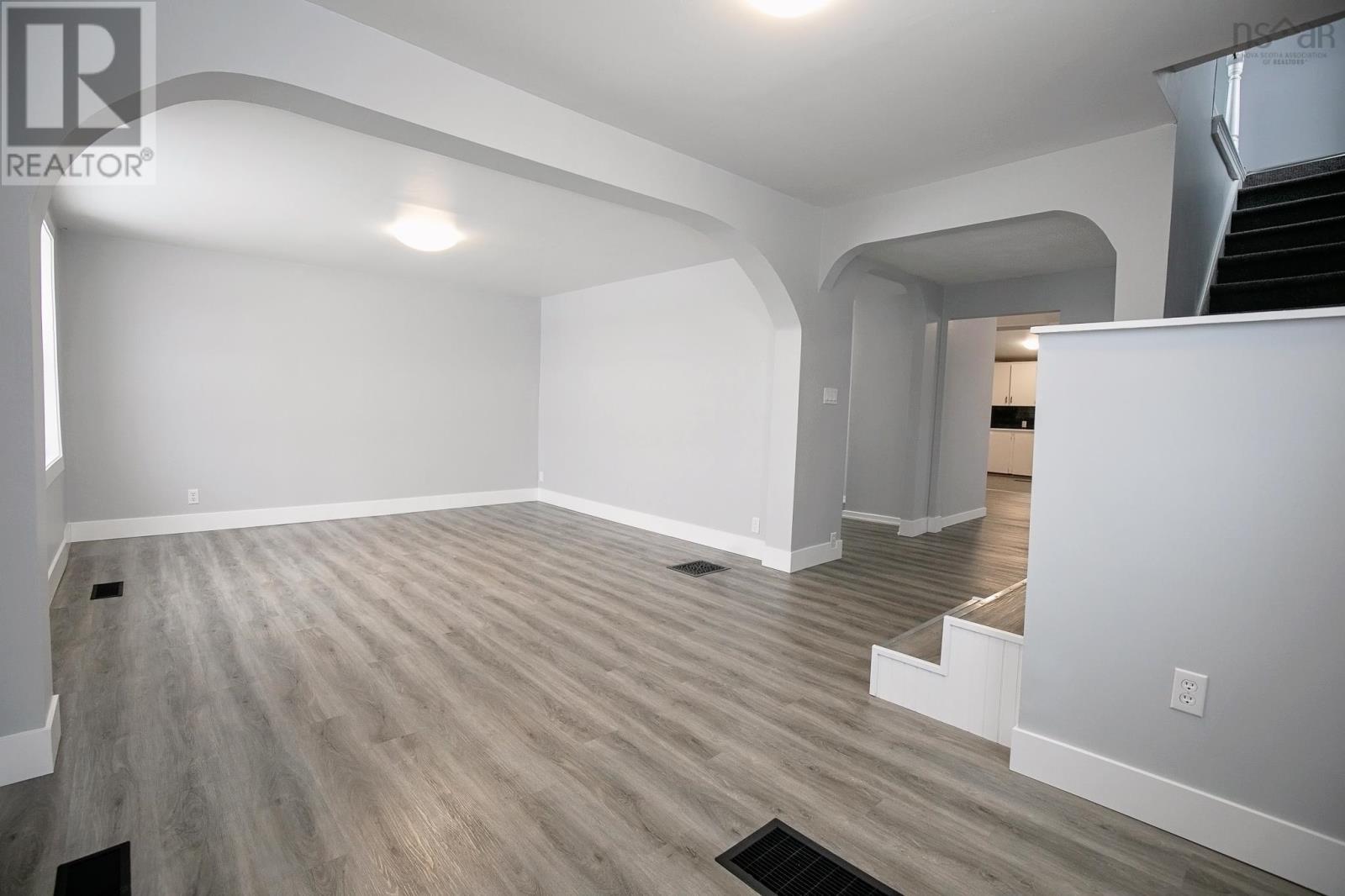 32 Douglas Avenue, Amherst, Nova Scotia  B4H 3E6 - Photo 26 - 202600554