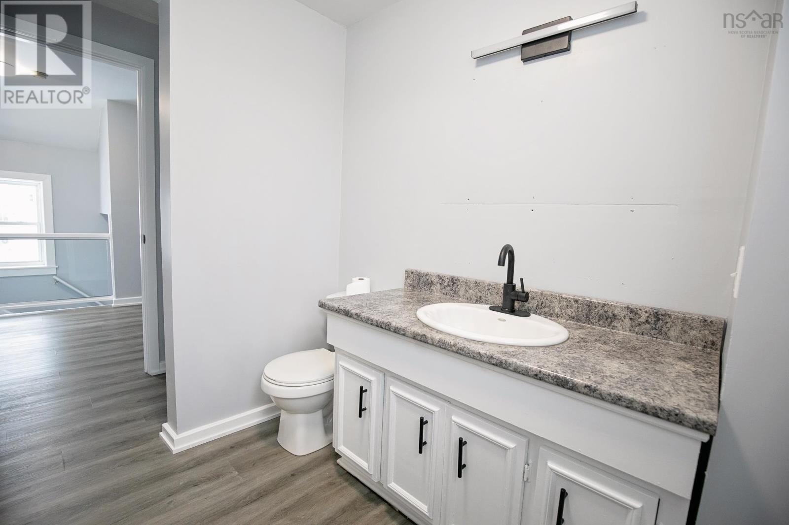 32 Douglas Avenue, Amherst, Nova Scotia  B4H 3E6 - Photo 41 - 202600554