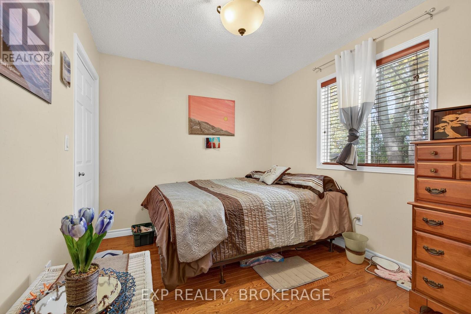 63 Southwood Crescent, Greater Napanee, Ontario  K7R 3L2 - Photo 8 - X12685592