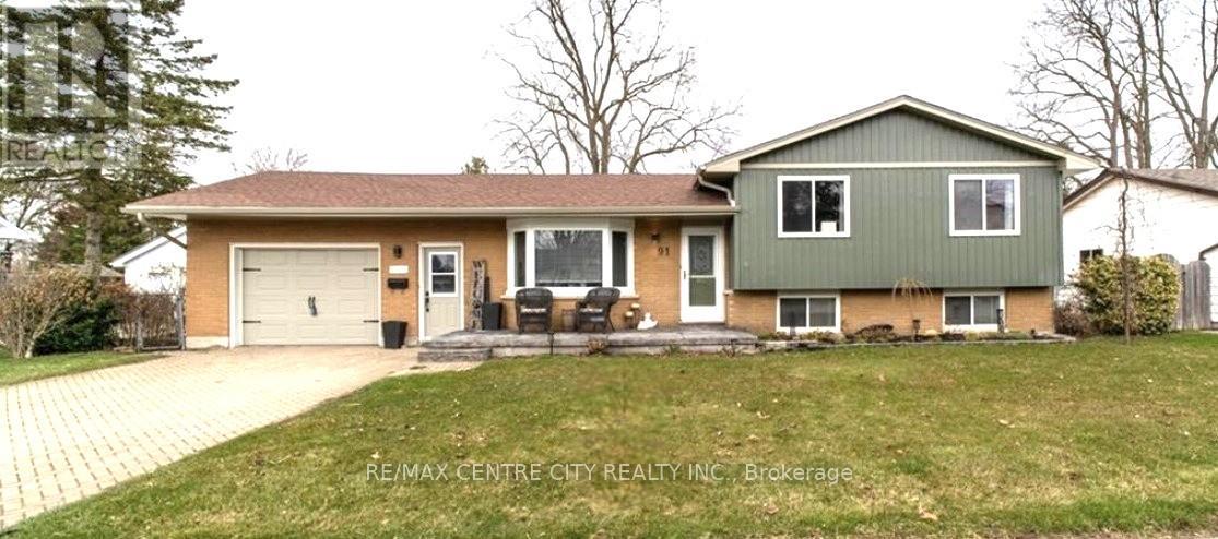 91 Clarence Street, Strathroy-Caradoc, Ontario  N7G 1H2 - Photo 1 - X12685662