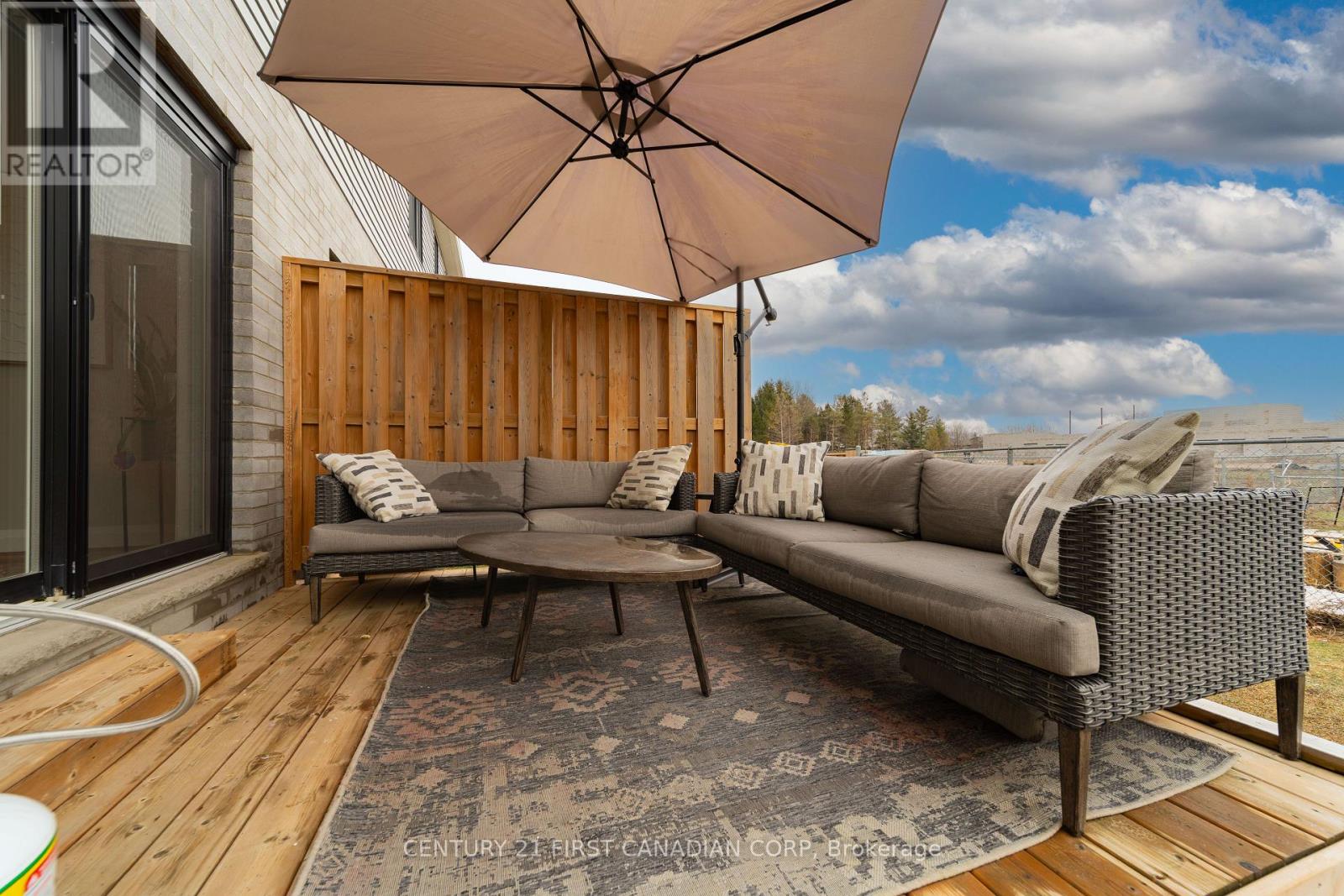 35 - 17 Nicholson Street, Lucan Biddulph, Ontario  N0M 2J0 - Photo 6 - X12685670