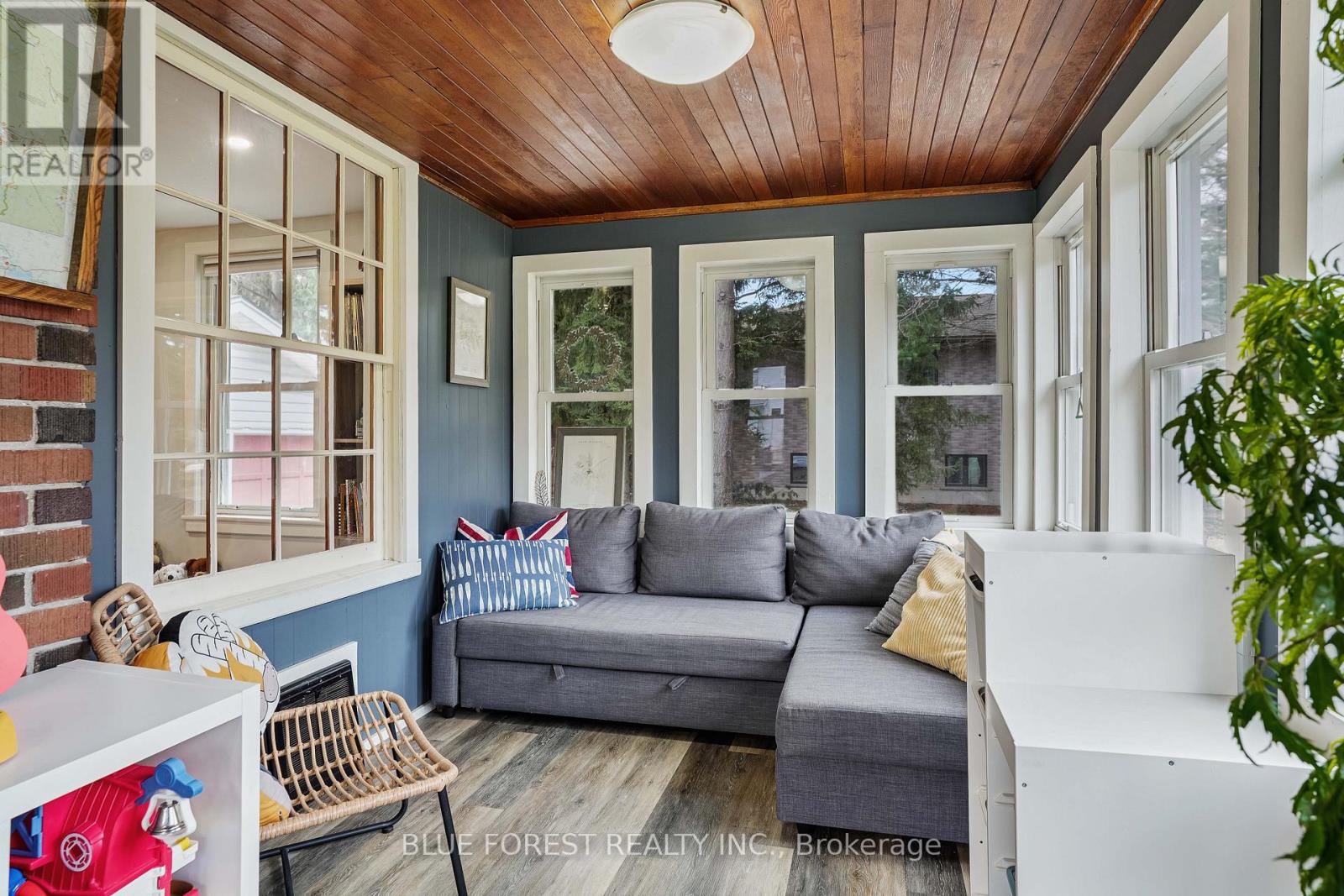 9868 Graham Road, West Elgin, Ontario  N0L 2P0 - Photo 11 - X12685698