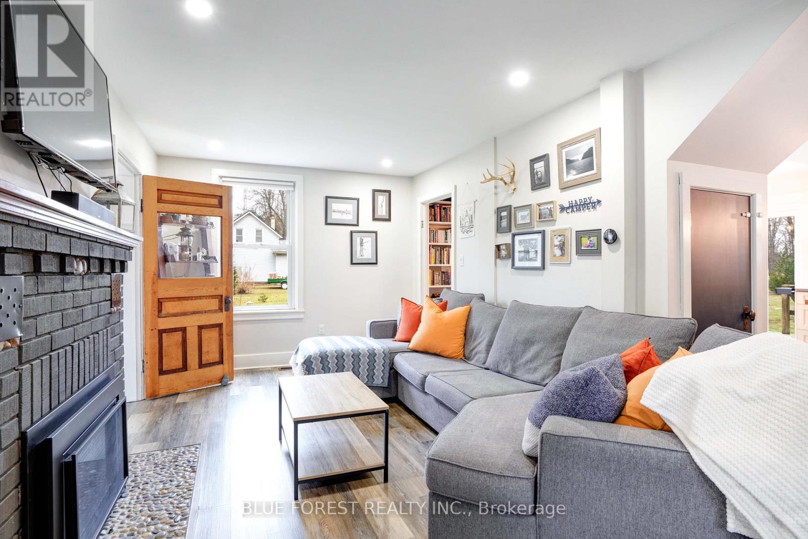 9868 Graham Road, West Elgin, Ontario  N0L 2P0 - Photo 14 - X12685698