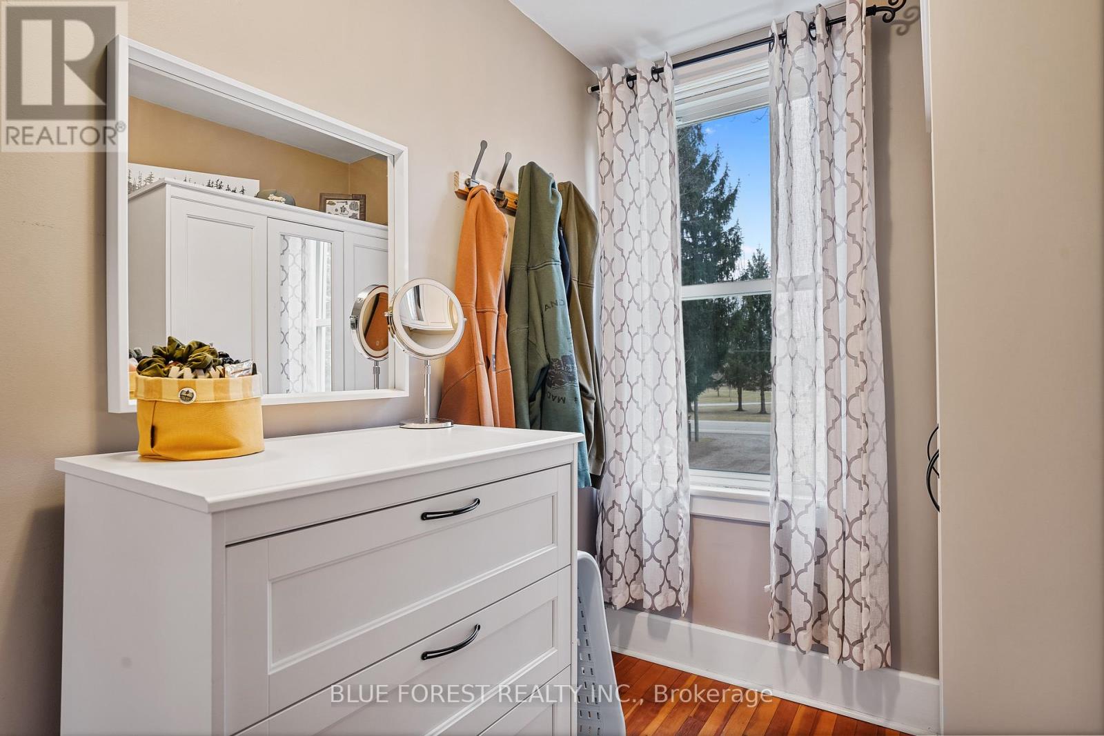 9868 Graham Road, West Elgin, Ontario  N0L 2P0 - Photo 25 - X12685698