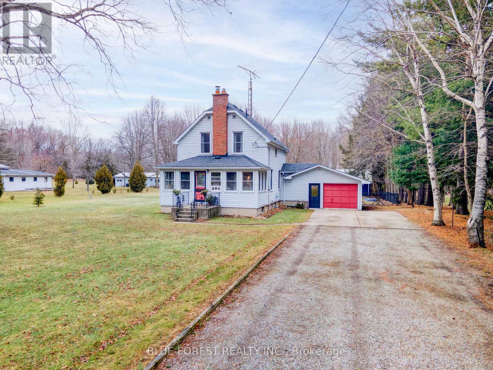 9868 Graham Road, West Elgin, Ontario  N0L 2P0 - Photo 3 - X12685698