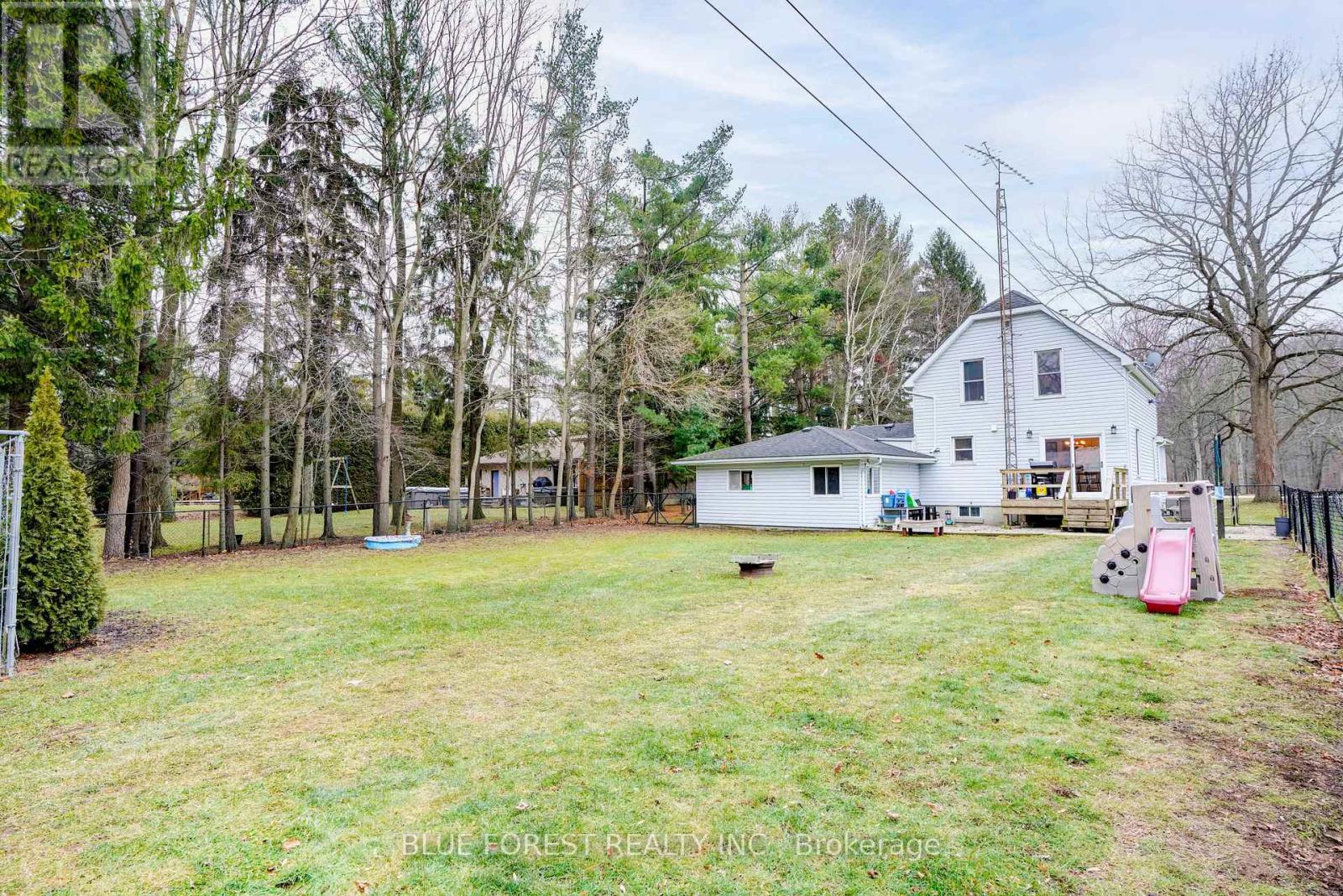 9868 Graham Road, West Elgin, Ontario  N0L 2P0 - Photo 6 - X12685698