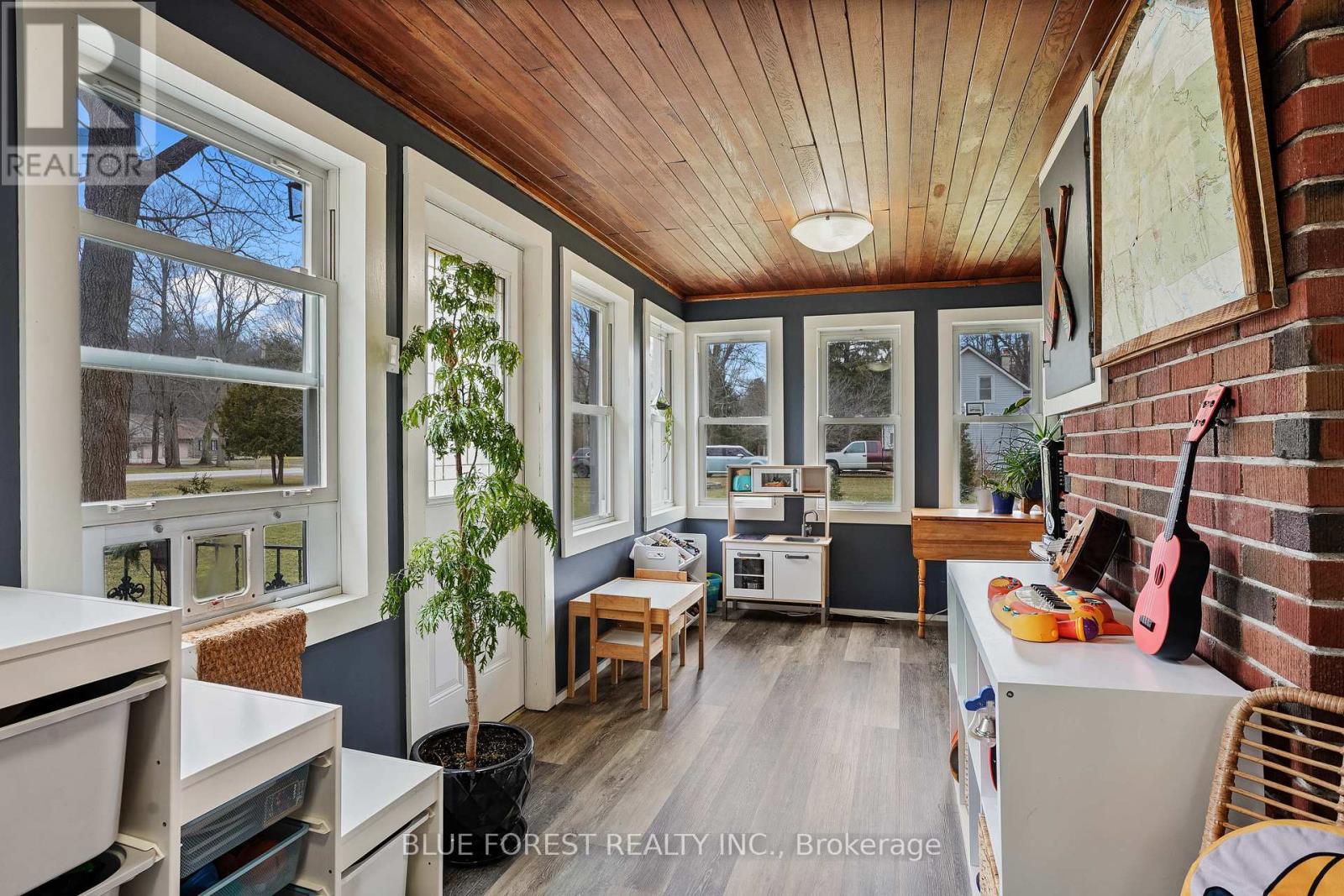 9868 Graham Road, West Elgin, Ontario  N0L 2P0 - Photo 9 - X12685698