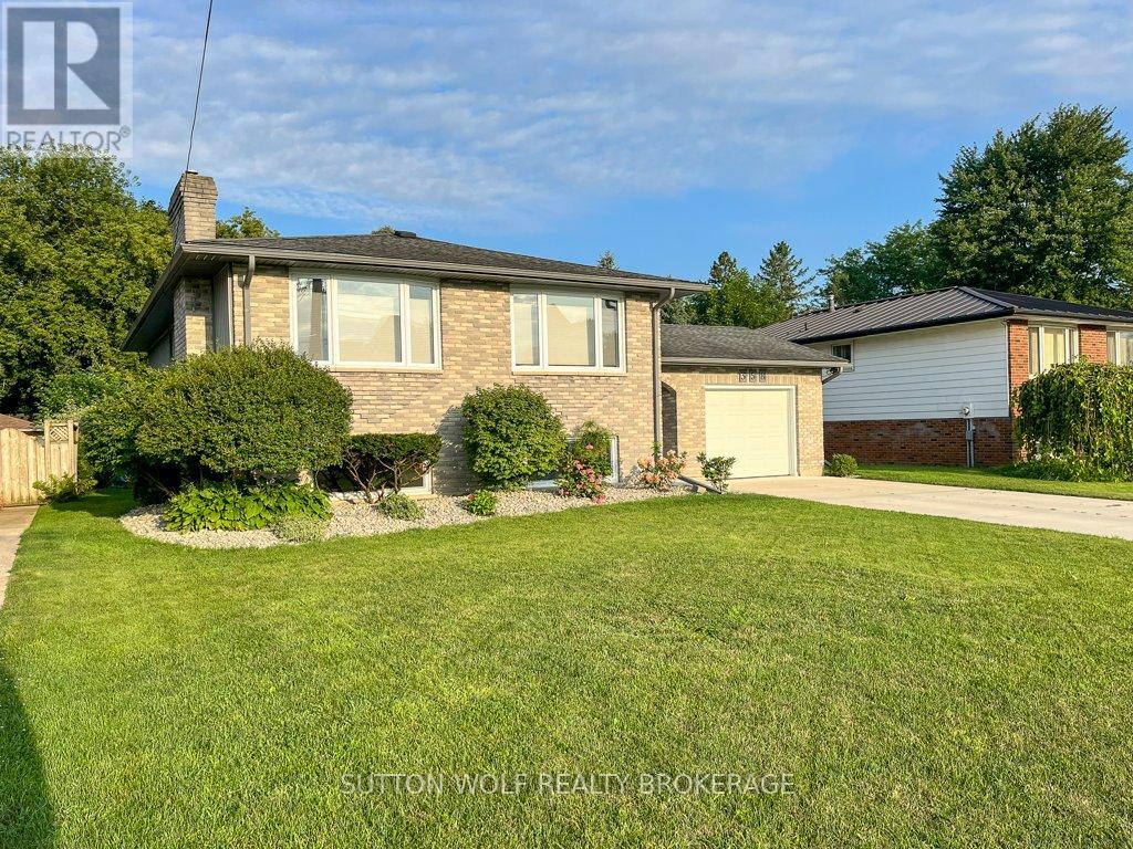 358 DRURY LANE, Strathroy-Caradoc, Ontario